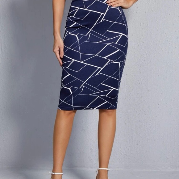 Allover Geo Print Pencil Skirt *NEW* - Picture 4 of 5